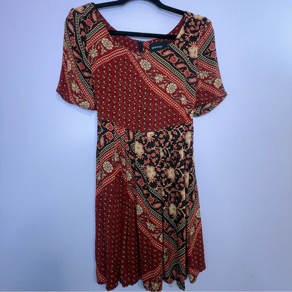 MINKPINK Dresses & Skirts - MinkPink Mini Dress Short Sleeve Boho Red Black Floral Patchwork Size Small